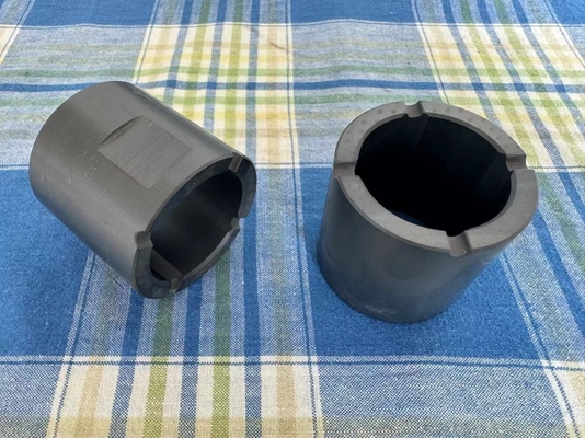 SSiC Bushing Hardness Ra0.4μm Surface Finish Sturdy Silicon Carbide Bushings For Textile Machinery