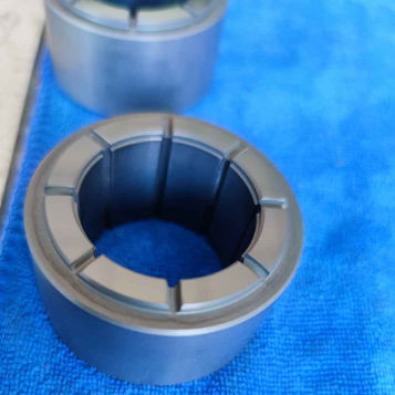 Customized Pressureless Sintered SSIC Bushing for Pumps