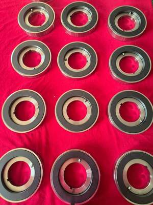 Silicon Carbide Thrust Disc with Stainless Steel Substrate and 410 GPa Elastic Modulus for High Thermal Conductivity